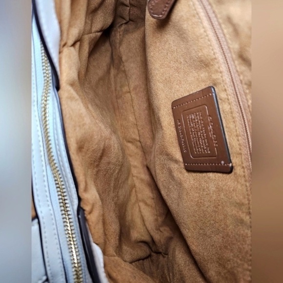 Luxury Coach Lexy Chain Shoulder Bag – White Embossed Leather Elegant Classic - Picture 8 of 9